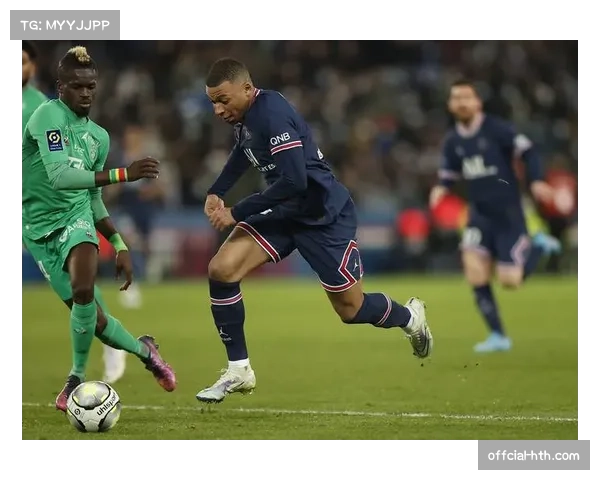 巴黎圣日耳曼公布欧冠出局后首训，姆巴佩正常参加合练